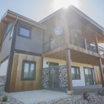 Close up of porch and 2nd story patio